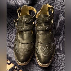 Roper Black Willa Ankle Boots with Cutout Design